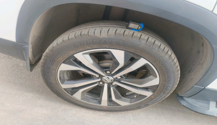 2023 MG HECTOR SAVVY PRO 1.5 TURBO CVT PETROL, Petrol, Automatic, 24,510 km, tyre