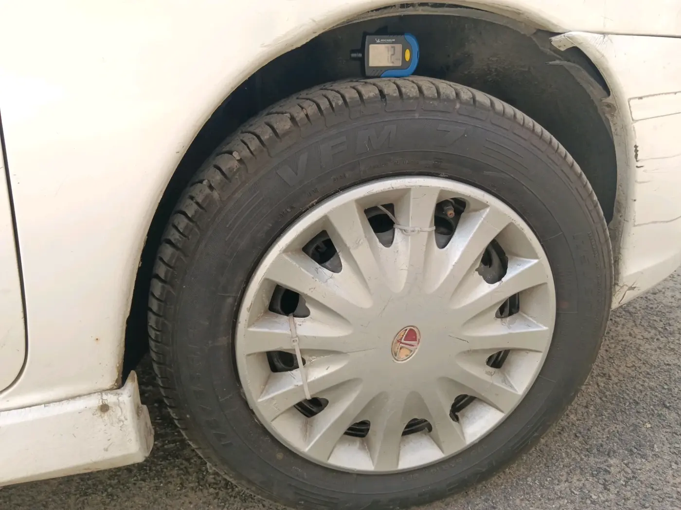 2010 Tata Indigo CS LS TDI, Diesel, Manual, 2,82,539 km, tyre