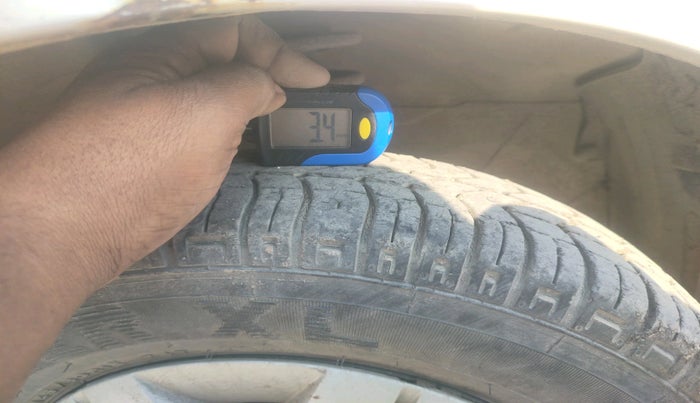 2013 Maruti Alto 800 LXI, Petrol, Manual, 22,436 km, tyre