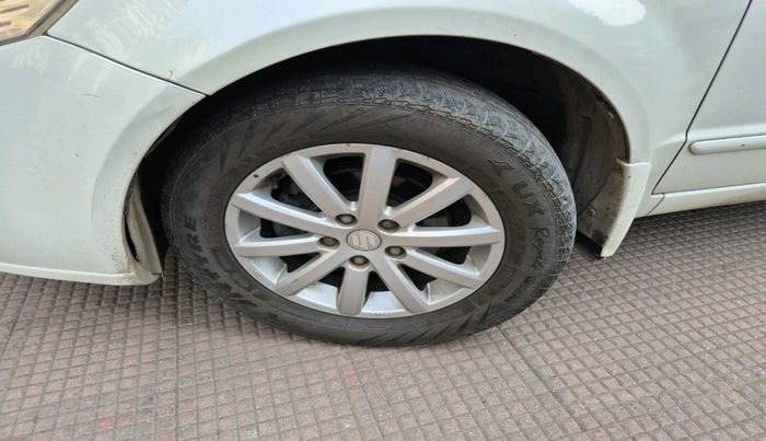 2013 Maruti SX4 ZXI, Petrol, Manual, 41,235 km, tyre