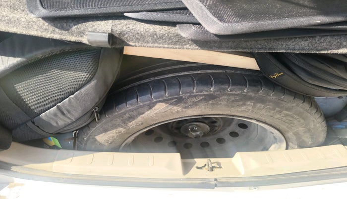 2018 Maruti Celerio VXI CNG, Petrol, Manual, 1,65,235 km, tyre