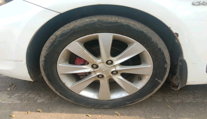 2013 Hyundai Verna FLUIDIC 1.6 CRDI SX, Diesel, Manual, 90,715 km, tyre