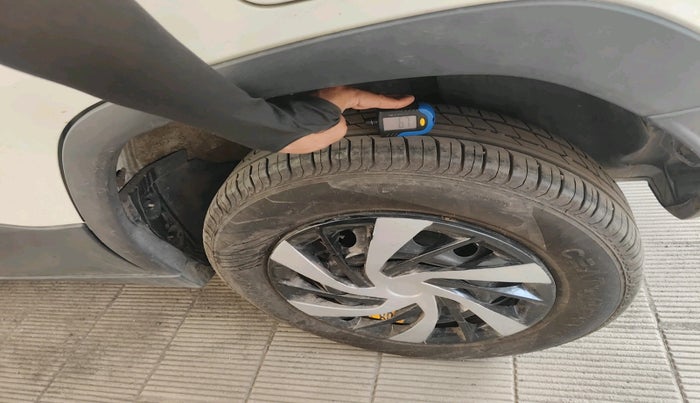 2024 Tata PUNCH PURE MT, Petrol, Manual, 9,820 km, tyre