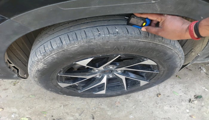 2022 Hyundai VENUE S 1.2, Petrol, Manual, 94,448 km, tyre