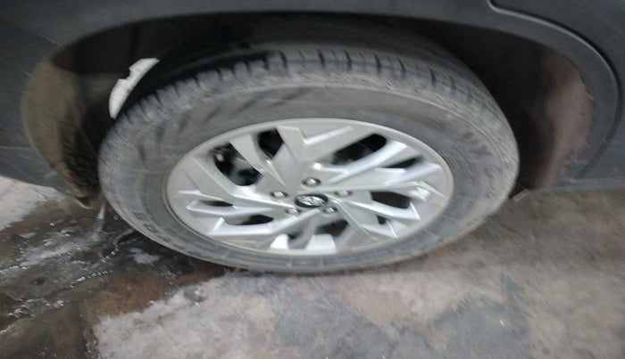 2023 Hyundai Creta SX IVT 1.5 PETROL, Petrol, Automatic, 20,024 km, tyre