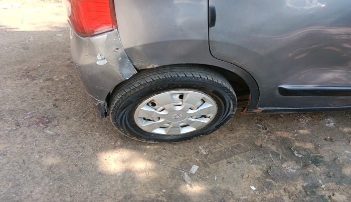 2014 Maruti Wagon R 1.0 LXI CNG, CNG, Manual, 77,424 km, tyre