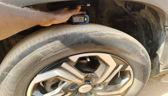 2023 Maruti BREZZA VXI SMART HYBRID, Petrol, Manual, 1,07,938 km, tyre