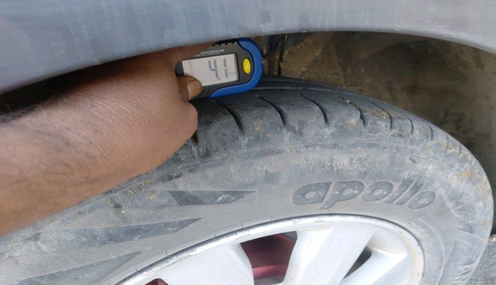 2012 Hyundai i20 ASTA 1.4 CRDI, Diesel, Manual, 1,31,967 km, tyre