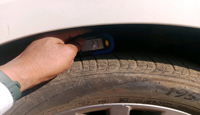 2017 Maruti Ciaz ALPHA 1.4 PETROL, Petrol, Manual, 1,06,746 km, tyre