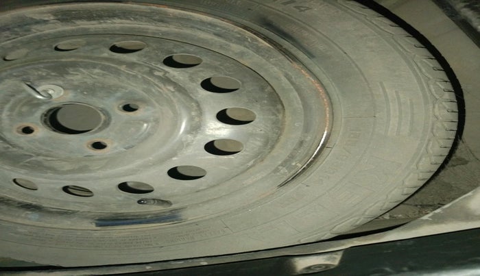 2014 Maruti Wagon R 1.0 VXI, Petrol, Manual, 91,660 km, tyre