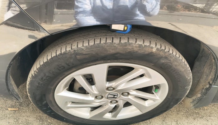 2016 Honda Jazz 1.2L I-VTEC V, Petrol, Manual, 1,19,743 km, tyre