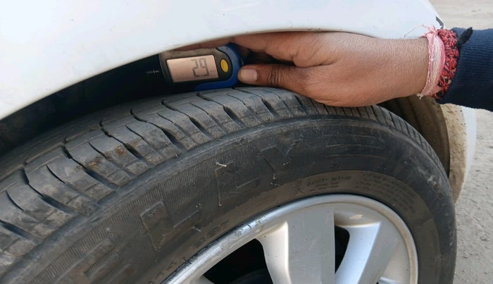 2013 Hyundai i20 ASTA 1.2, Petrol, Manual, 72,527 km, tyre