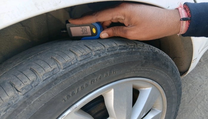 2013 Hyundai i20 ASTA 1.2, Petrol, Manual, 72,527 km, tyre