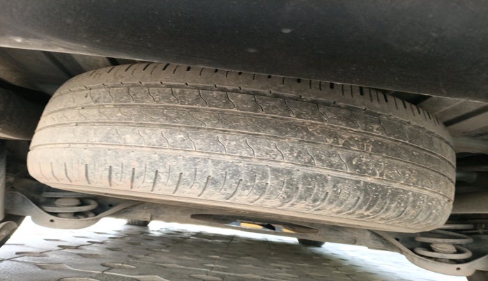 2018 Mahindra MARAZZO M6 8 STR, Diesel, Manual, 1,24,685 km, tyre