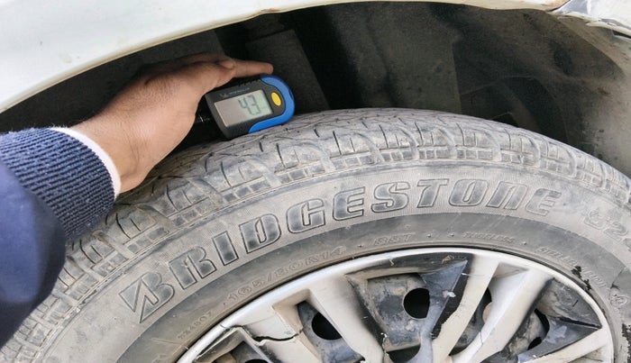 2014 Maruti Swift VXI, Petrol, Manual, 91,164 km, tyre