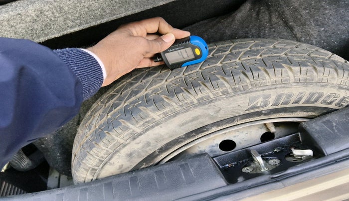 2014 Maruti Swift VXI, Petrol, Manual, 91,164 km, tyre