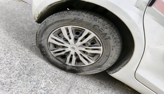 2014 Maruti Swift VXI, Petrol, Manual, 91,164 km, tyre