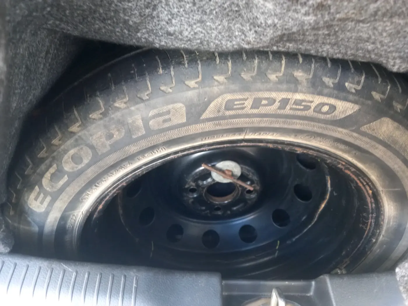 2017 Maruti IGNIS ZETA 1.2, CNG, Manual, 80,101 km, tyre