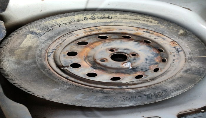 2015 Maruti Swift Dzire VDI, Diesel, Manual, 1,36,618 km, tyre