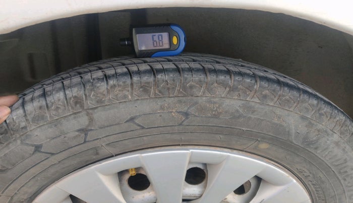 2017 Maruti Swift Dzire TOUR DIESEL, Diesel, Manual, 1,78,576 km, tyre