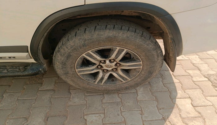 2021 Toyota Fortuner 2.8 4X2 AT, Diesel, Automatic, 90,041 km, tyre