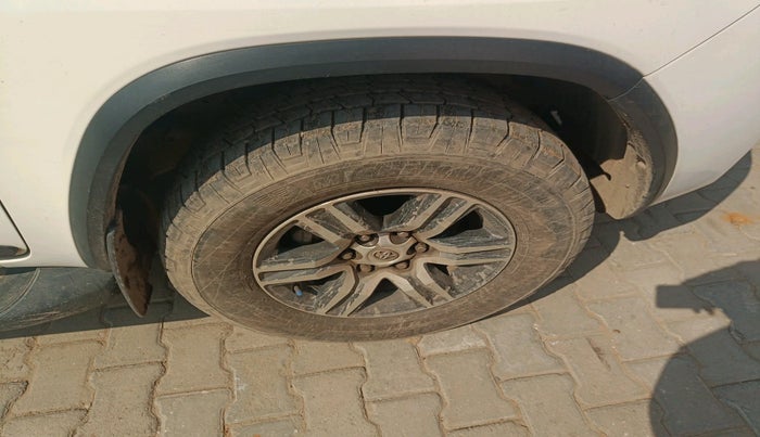 2021 Toyota Fortuner 2.8 4X2 AT, Diesel, Automatic, 90,041 km, tyre