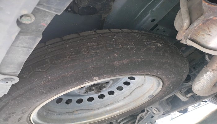 2024 Mahindra XUV700 AX 7 LUXURY P AT 7 STR, Petrol, Automatic, 28,392 km, tyre