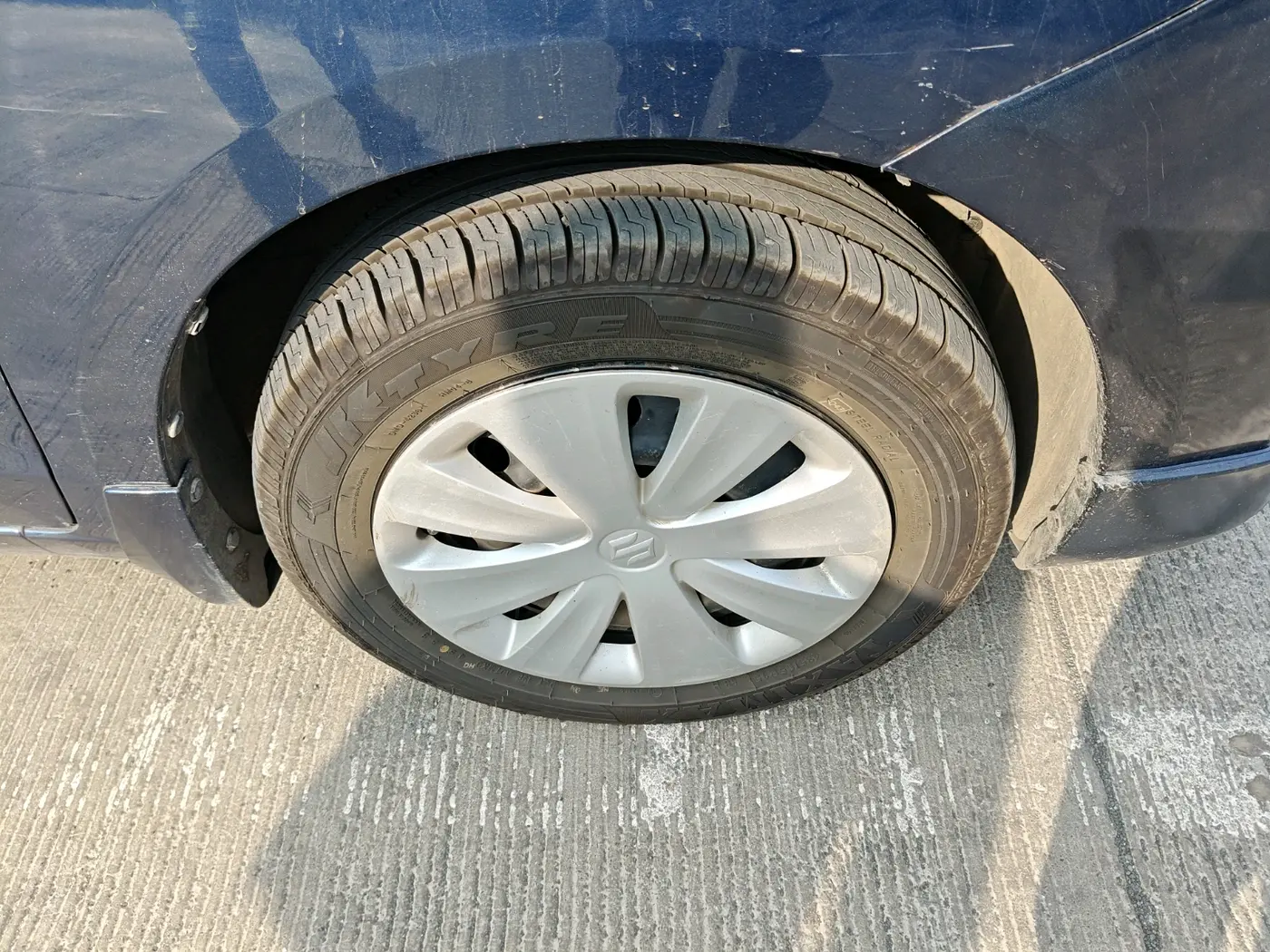 2018 Maruti Ertiga VXI CNG, CNG, Manual, 74,000 km, tyre