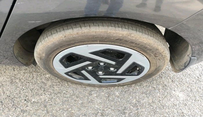 2023 Hyundai GRAND I10 NIOS SPORTZ 1.2 KAPPA VTVT, Petrol, Manual, 15,002 km, tyre