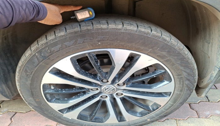 2021 MG HECTOR PLUS SHARP 1.5 PETROL TURBO HYBRID MT 6-STR, Petrol, Manual, 75,929 km, tyre