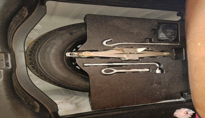 2016 Honda Jazz 1.2L I-VTEC V, Petrol, Manual, 47,963 km, tyre