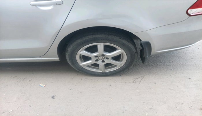 2014 Volkswagen Vento HIGHLINE 1.6 MPI, Petrol, Manual, 68,204 km, tyre