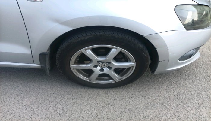 2014 Volkswagen Vento HIGHLINE 1.6 MPI, Petrol, Manual, 68,204 km, tyre