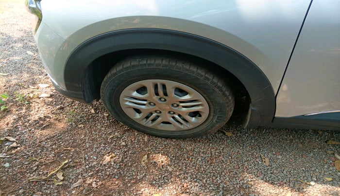 2023 KIA CARENS PRESTIGE 1.5 PETROL 7 STR, Petrol, Manual, 8,823 km, tyre