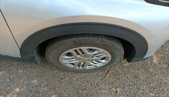 2023 KIA CARENS PRESTIGE 1.5 PETROL 7 STR, Petrol, Manual, 8,823 km, tyre