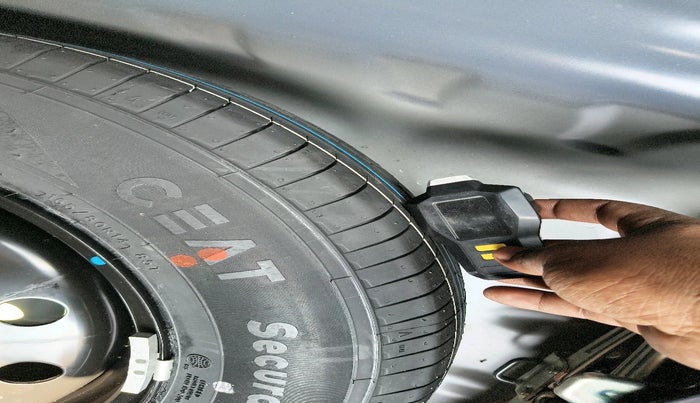 2025 Maruti Dzire ZXi Plus AMT, Petrol, Automatic, 14,451 km, tyre