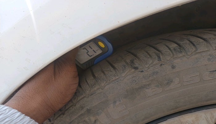 2012 Maruti Ertiga VXI, Petrol, Manual, 85,521 km, tyre