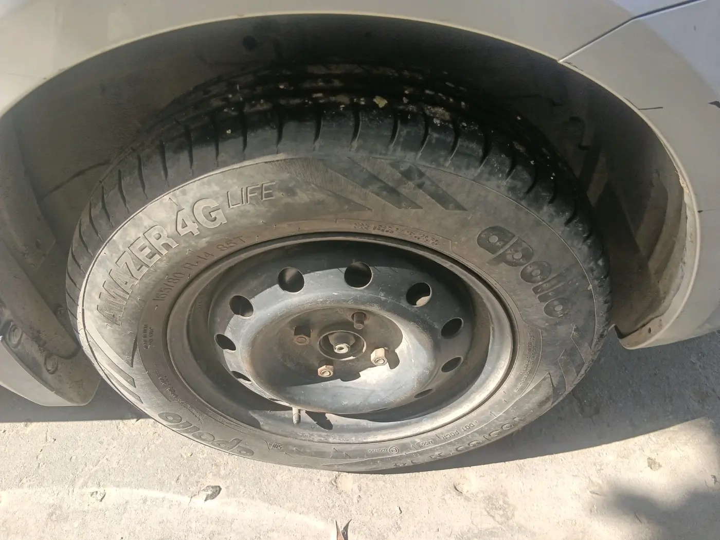 2013 Maruti Swift Dzire VXI, Petrol, Manual, 67,942 km, tyre