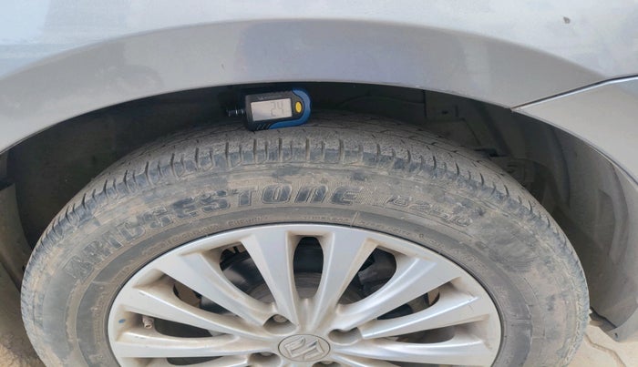 2016 Maruti Ciaz ZXI, Petrol, Manual, 1,54,481 km, tyre