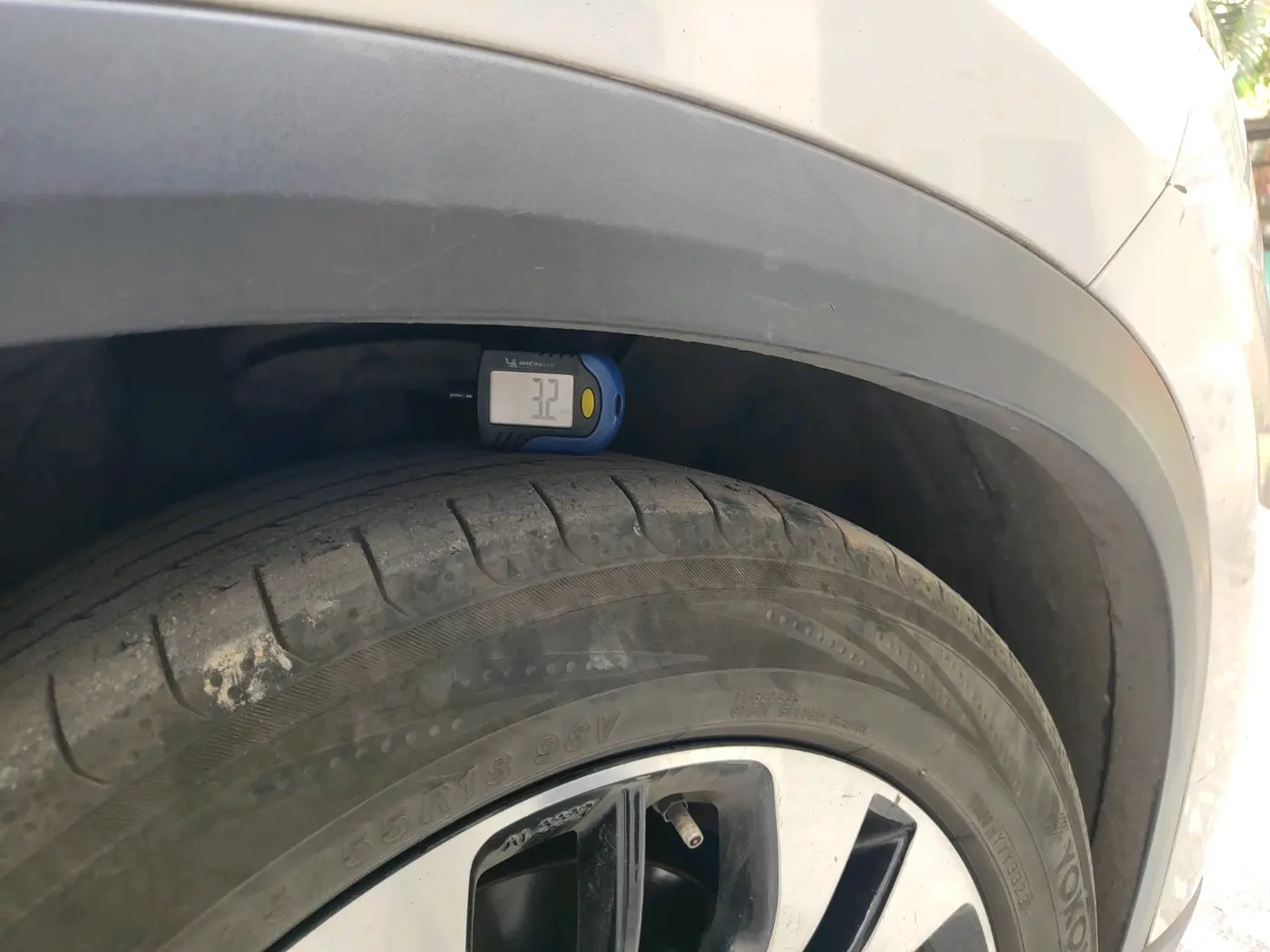2021 MG HECTOR PLUS SELECT 2.0 DIESEL TURBO MT 7-STR, Diesel, Manual, 1,35,448 km, tyre