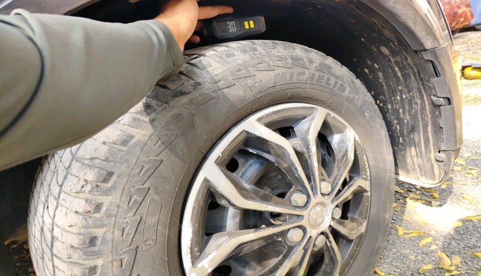 2016 Mahindra XUV500 W6, Diesel, Manual, 1,13,039 km, tyre