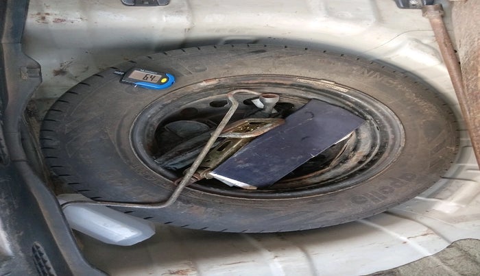 2012 Hyundai i20 MAGNA 1.2, Petrol, Manual, 71,936 km, tyre