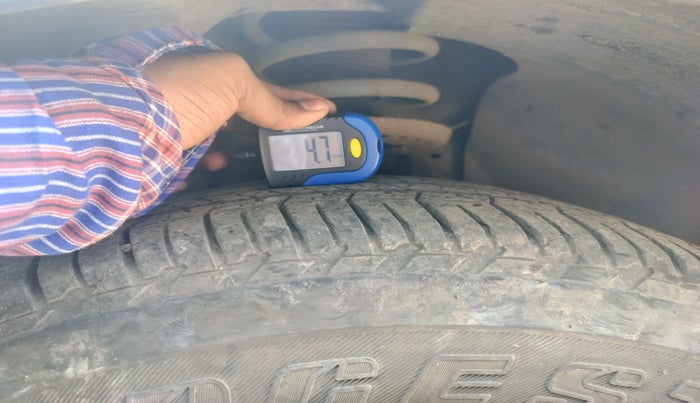 2018 Mahindra XUV500 W9, Diesel, Manual, 95,781 km, tyre