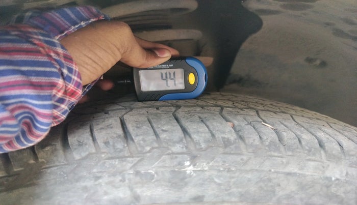 2018 Mahindra XUV500 W9, Diesel, Manual, 95,781 km, tyre