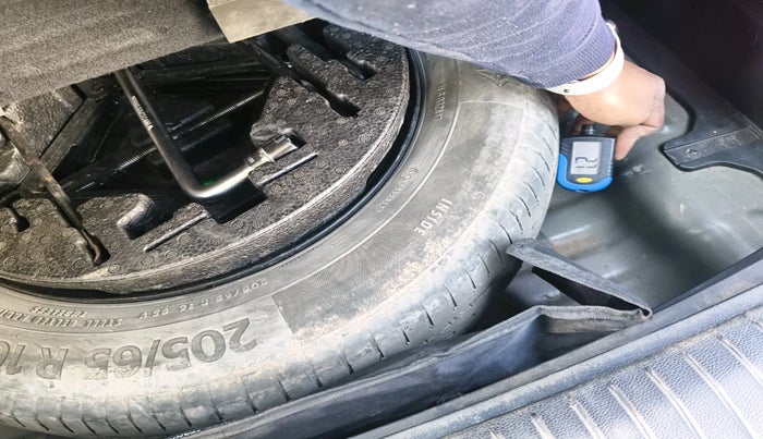 2018 Hyundai Creta S AT 1.6 DIESEL, Diesel, Automatic, 1,19,964 km, tyre