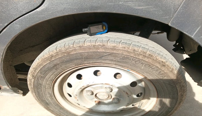 2014 Maruti Wagon R 1.0 LXI CNG, Petrol, Manual, 1,95,787 km, tyre