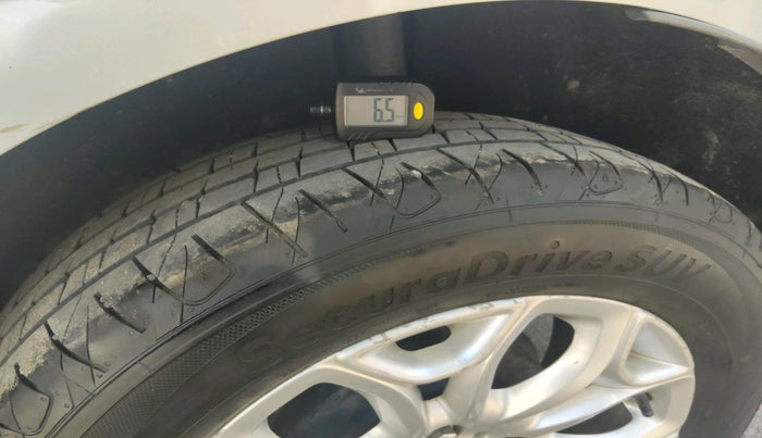 2017 Ford Ecosport TITANIUM+ 1.5L DIESEL, Diesel, Manual, 76,511 km, tyre