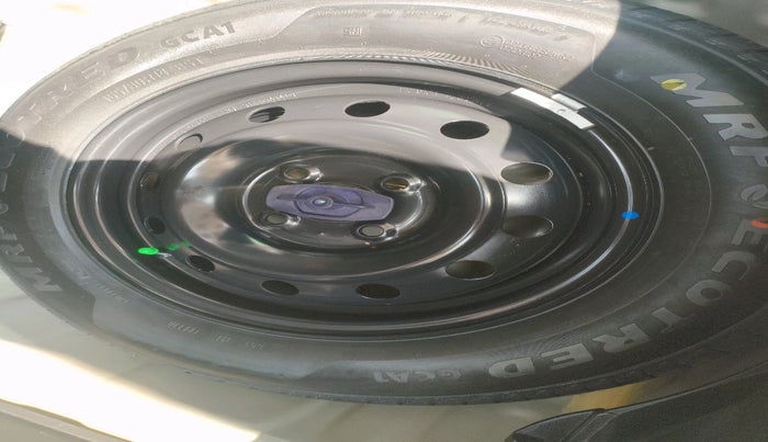 2024 Maruti Swift VXI, Petrol, Manual, 8,000 km, tyre