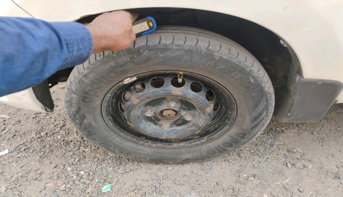 2015 Maruti Alto 800 LXI, Petrol, Manual, 1,42,752 km, tyre