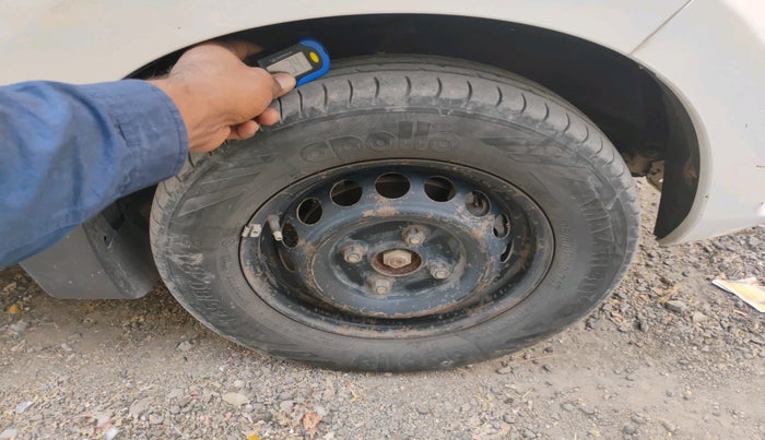 2015 Maruti Alto 800 LXI, Petrol, Manual, 1,42,752 km, tyre